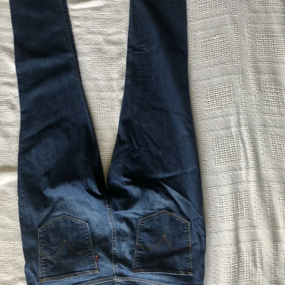 Levi’s strauss in great condition size 32 - Picture 3 of 6